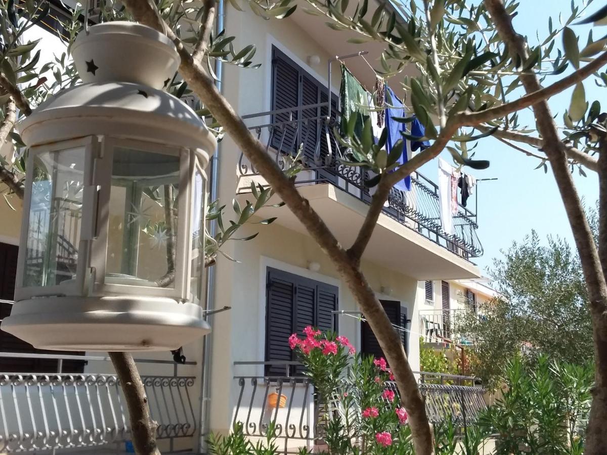 And Charming Apartment In Vantacici Малинска Экстерьер фото