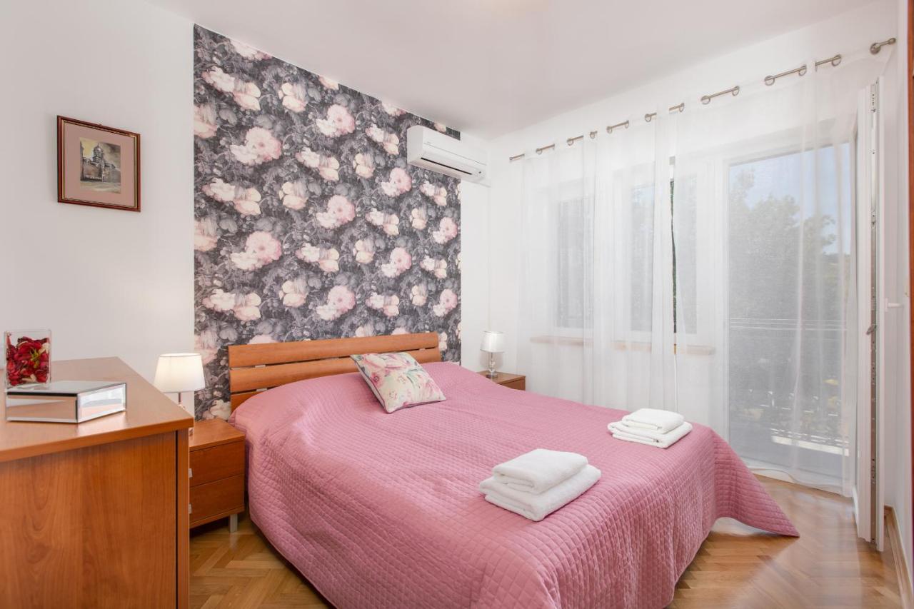 And Charming Apartment In Vantacici Малинска Экстерьер фото
