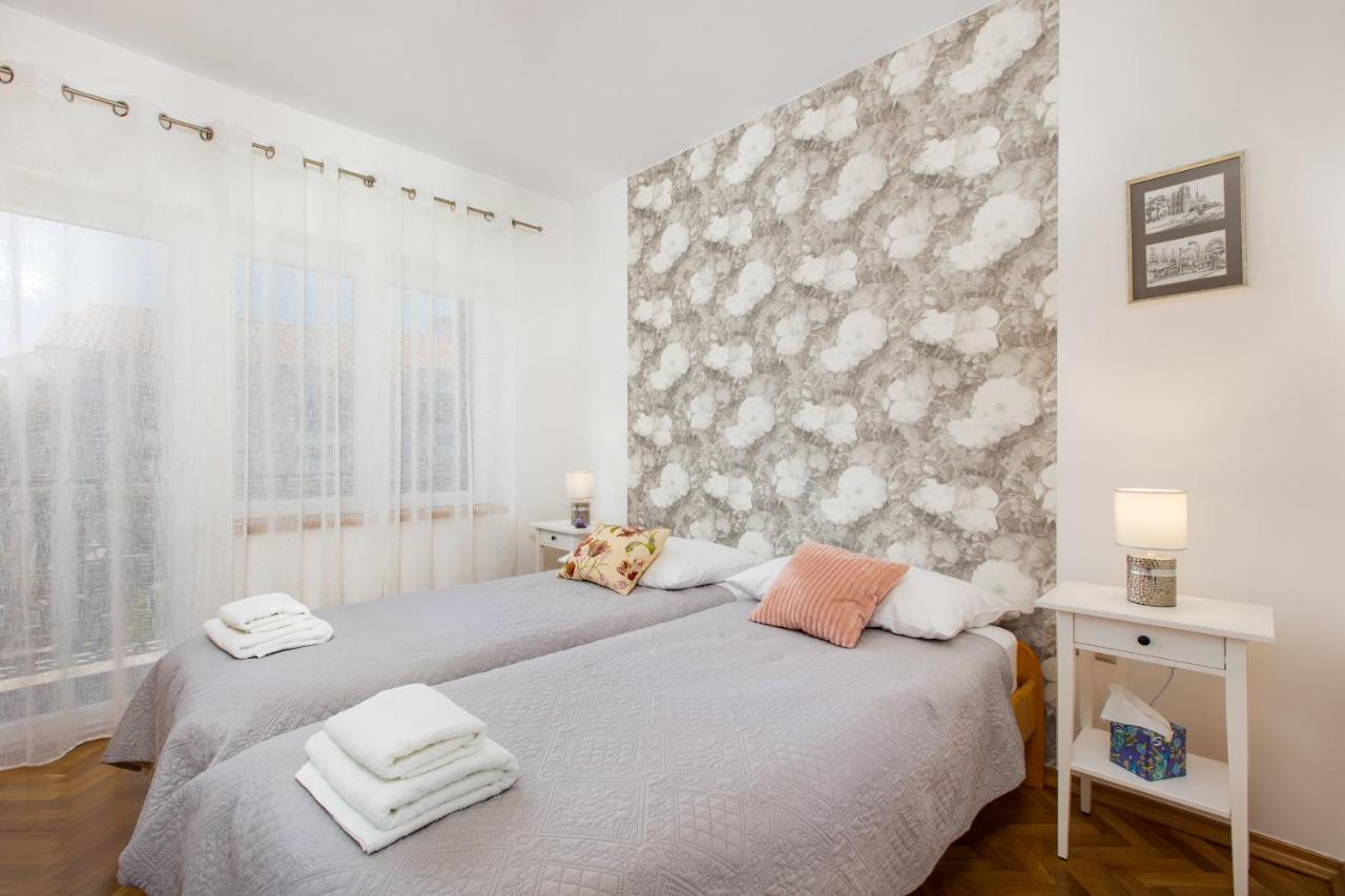 And Charming Apartment In Vantacici Малинска Экстерьер фото